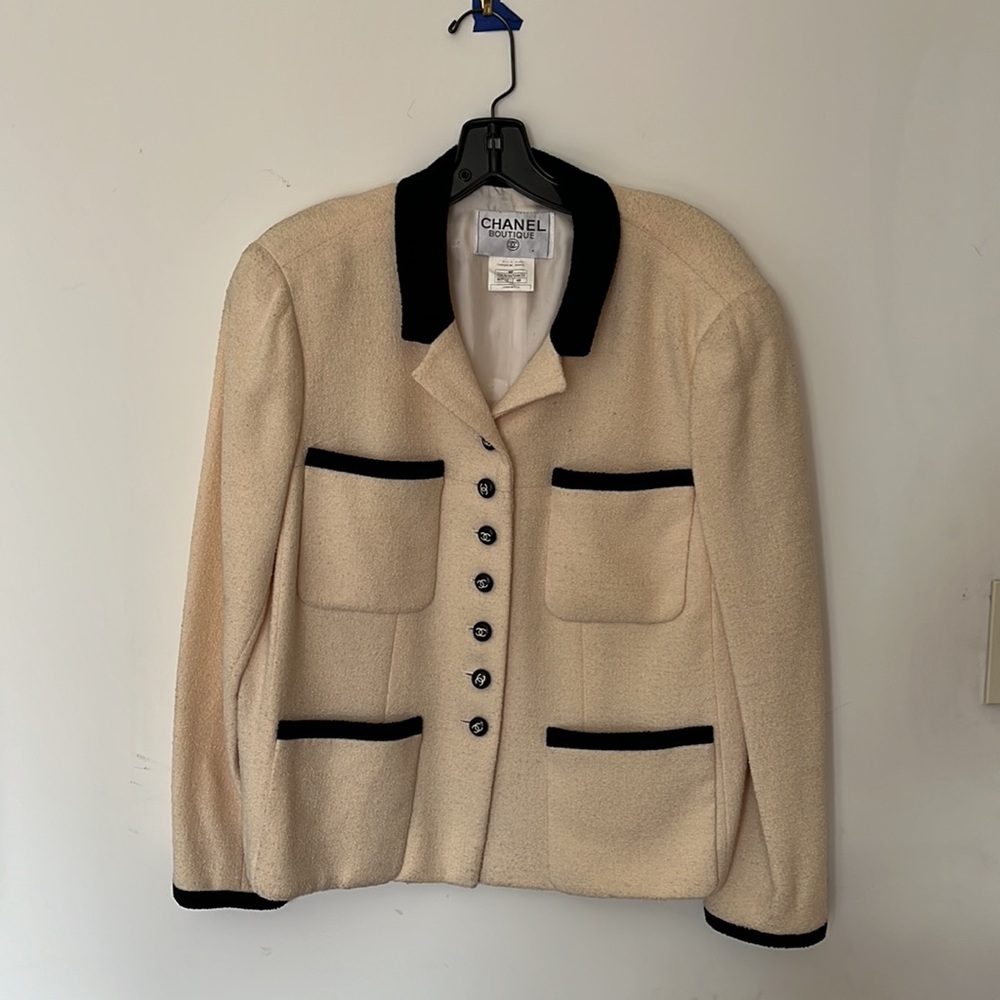 CHANEL jacket Vintage Spring 1996 collection